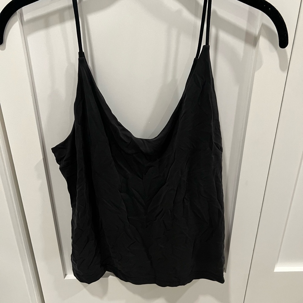 Around black v neck cami